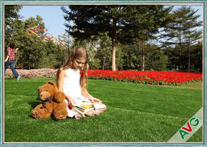 6800 Dtex Easy Care Pet Artificial Turf Grass Carpet لشرفة مأدبة / حيوان أليف 0