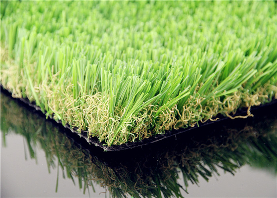 الصين عشب صناعي للحدائق المزخرفة ، مروج عشب صناعي 16800 غرز / كثافة متر مربع المزود