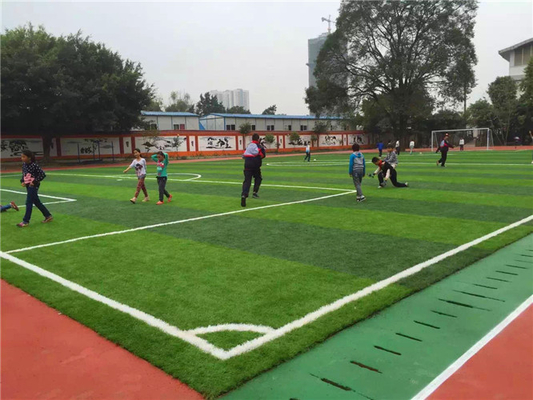 الصين دائم العشب الاصطناعي ملعب كرة القدم العشب الاصطناعي صديقة للبيئة المزود