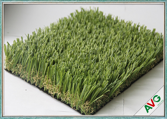 الصين عشب صناعي للحدائق الخارجية 11200 Dtex Green Garden عشب اصطناعي بارتفاع 35 ملم المزود