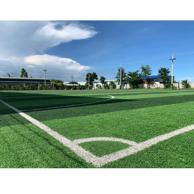 الصين 40mm لفة العشب الاصطناعي الأخضر العطاء لملعب كرة القدم المزود